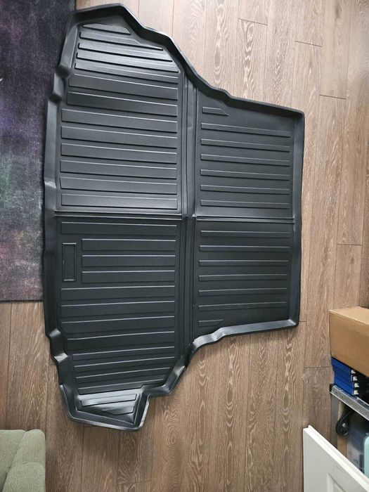 Нова стелка за багажник