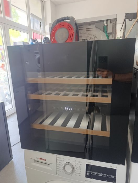 Нова!!! Витрина за вино FRILEC