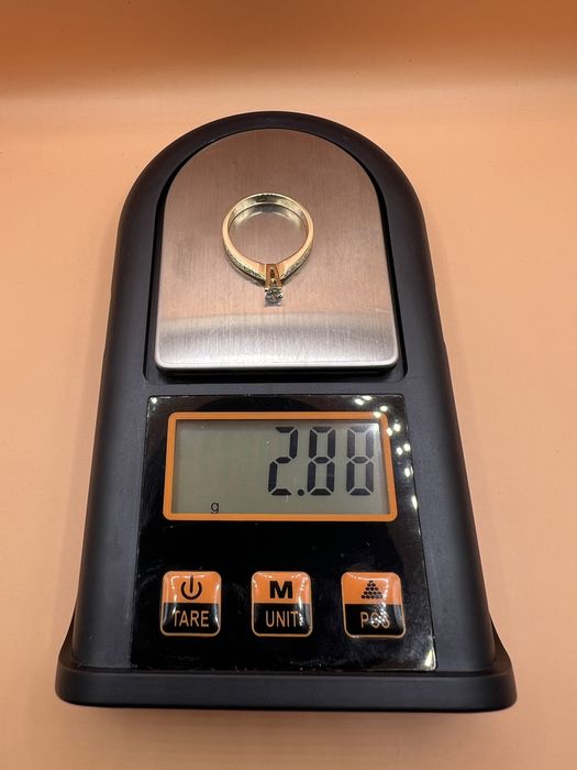 Продам золотое кольцо.