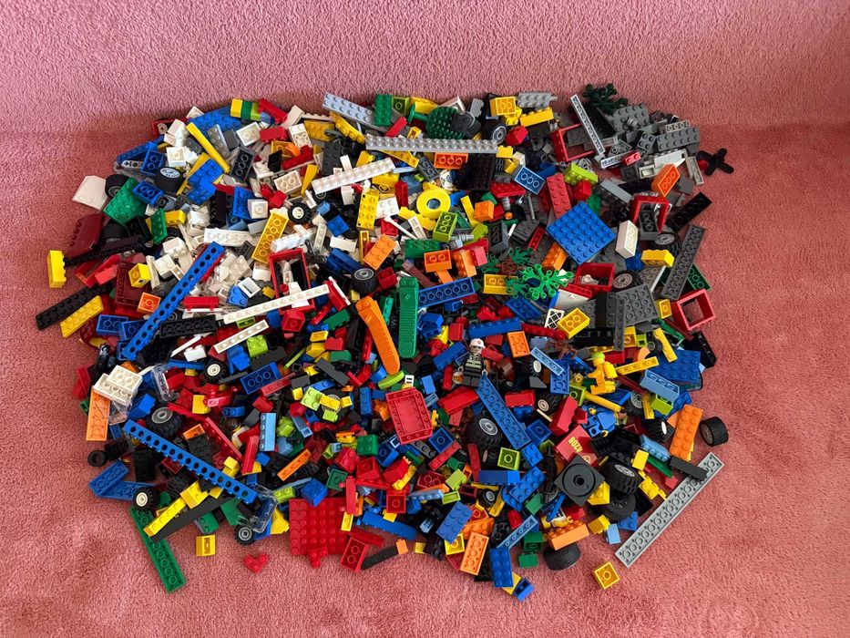 Lego diferite imagini de asamblat