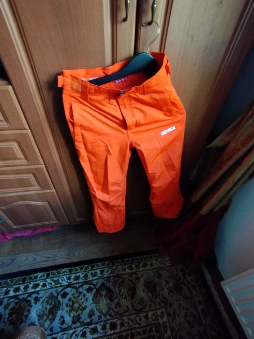 Pantaloni ski, unisex, Nevica, 9-10 ani, doar 55 ron