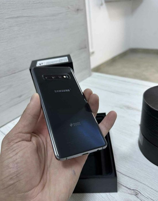 Vand samsung S10 citit descriera !