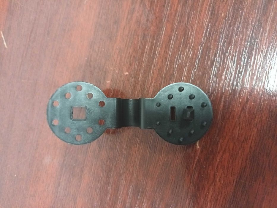 Set 100 buc. cleme prindere plasa de umbrire/antigrindina-35 lei