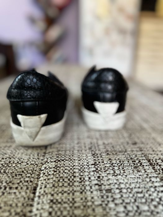 Спортни обувки Guess