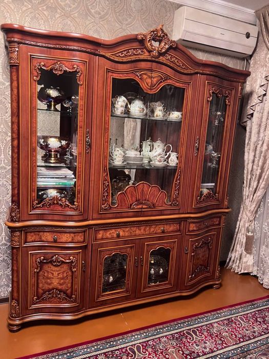 Комод и Горка производства Китай