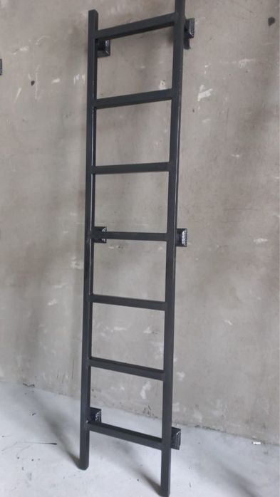 Продам! 2 лестницы