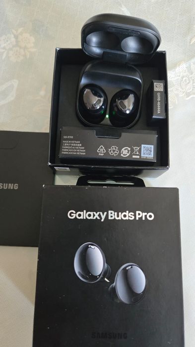 Продам наушники Galaxy Bads Pro