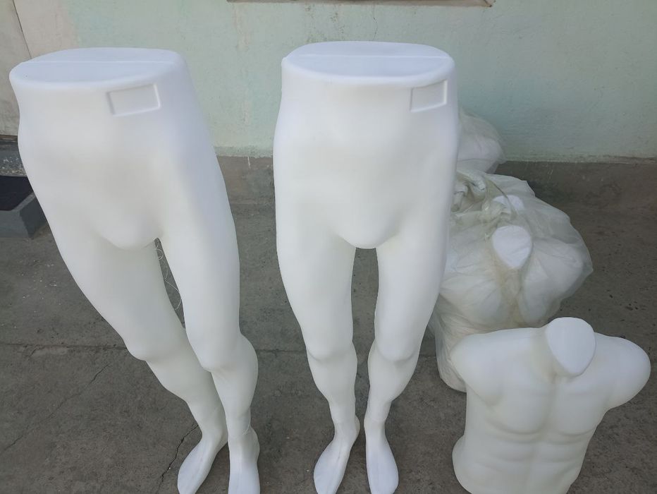 Maniken va Veshelkalar Sotiladi