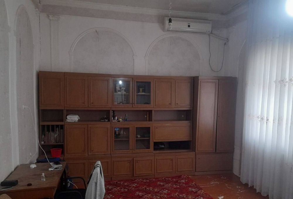 2 qavayli Uy hovli ofisi bilan ijaraga , faqat chet el firmalari uchun