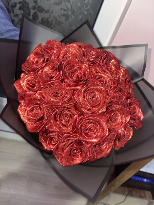 Buchet de trandafiri din satin