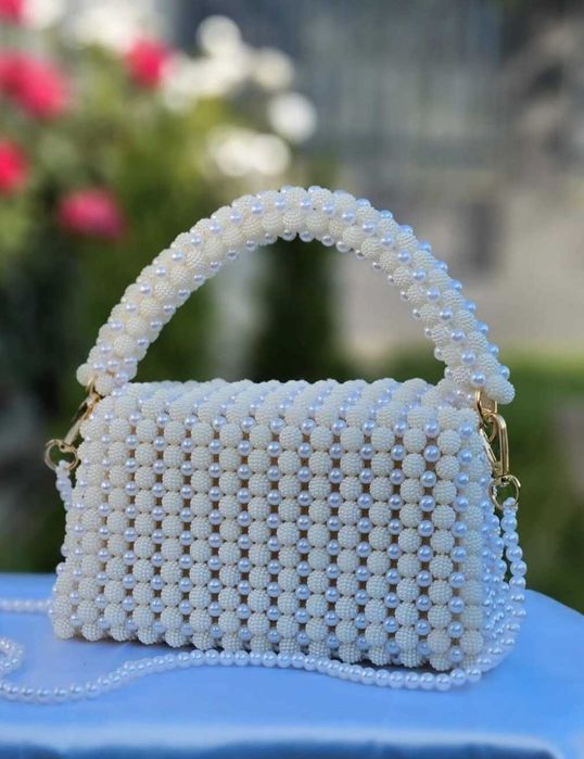 Geantă elegantă lucrată manual