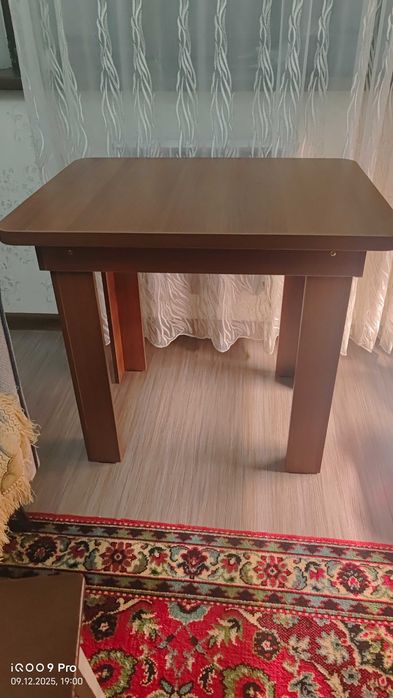 Стол 85х65 в отличном состоянии