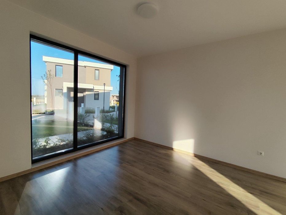 Къща до ключ в м.Victoria Hills кв. Сарафово