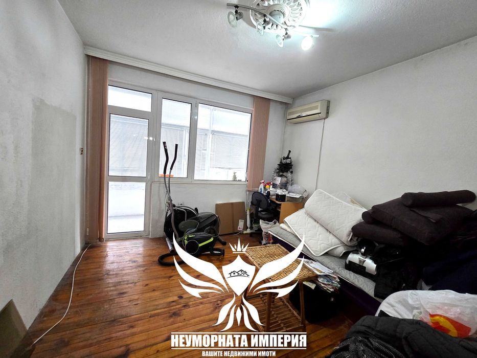 Продавам обзаведен тристаен, мансарден тристаен, двор 230кв.м., гараж и паркомясто 210РЗП в Асеновград кв.Баба тонка - снимка 11