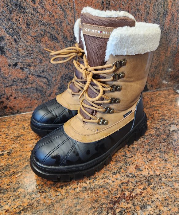 Cizme Tommy Hilfiger impermeabile si imblanite, folosite 1 sezon