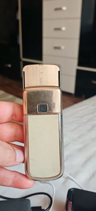 Vând  Nokia 8800 arte gold