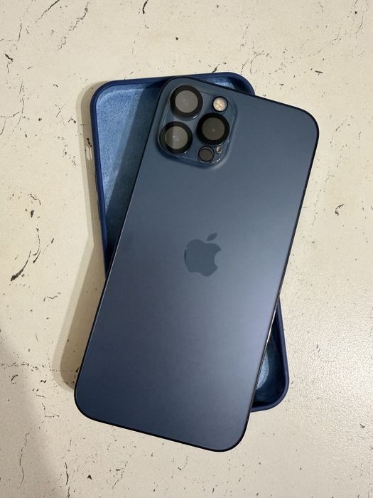 Продам айфон 12 про макс