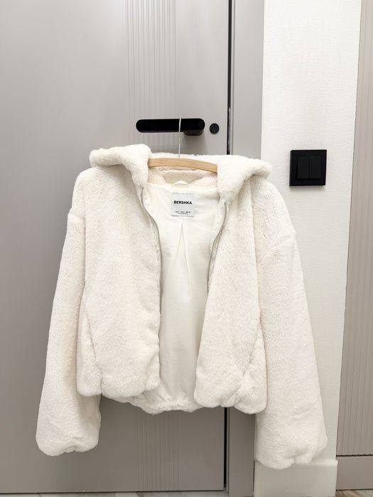 Bershka куртка размер S