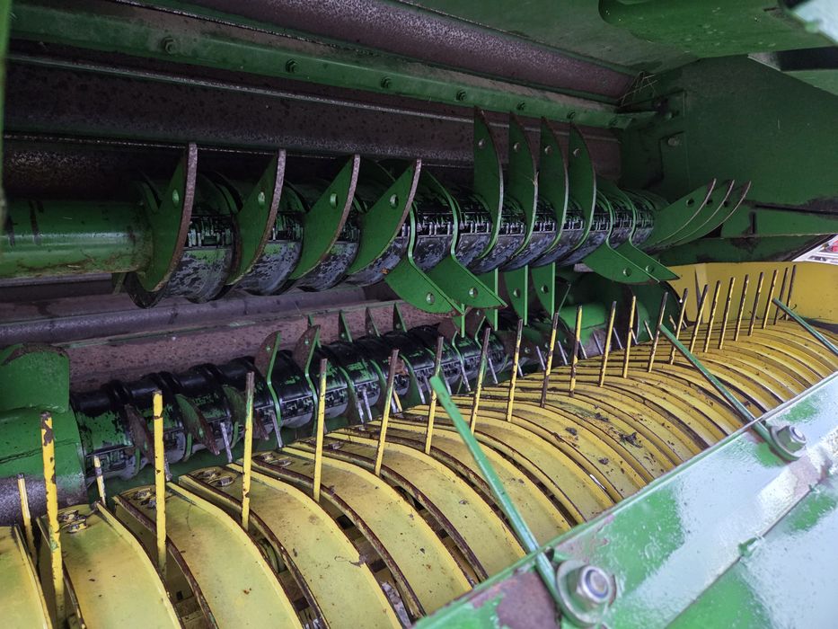 Presa Balotat John Deere 565