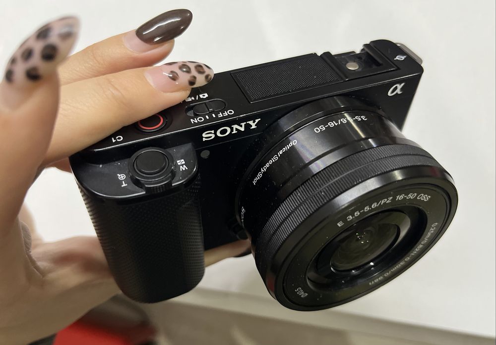 Видеокамерс Sony ZV-E10