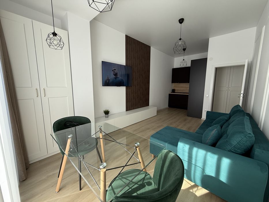 Închiriez-Regim Hotelier-Apartament 2 camere/Bloc Nou