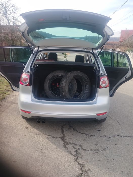 Vînd Volkswagen golf 6 plus anul 2012