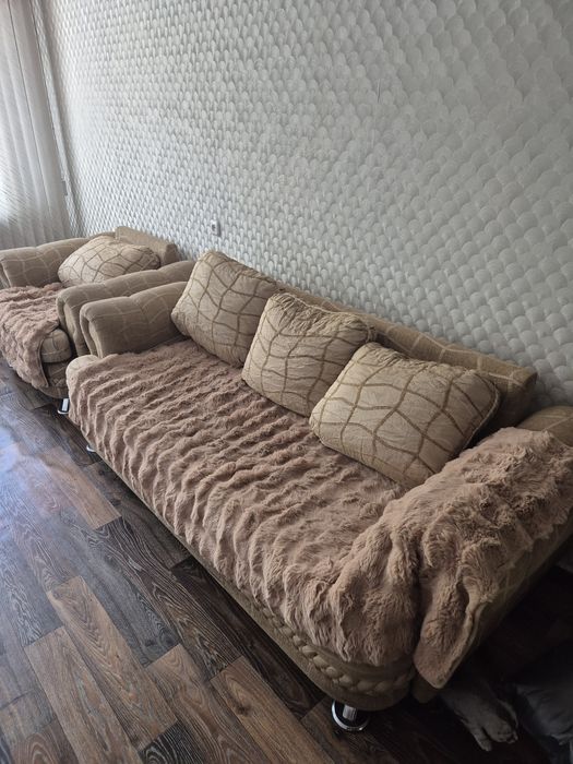 Диван плюс кресла