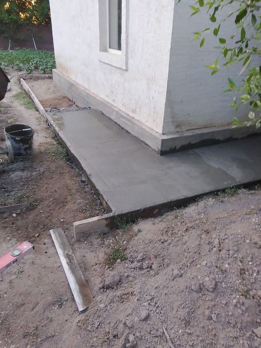 Отмостка и фундамент