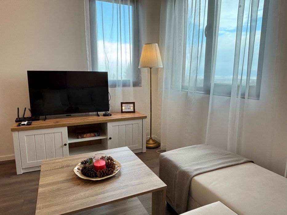 Дава се под наем Двустаен апартамент в Банско - 52 кв.м за 428.91 € - Снимка #2