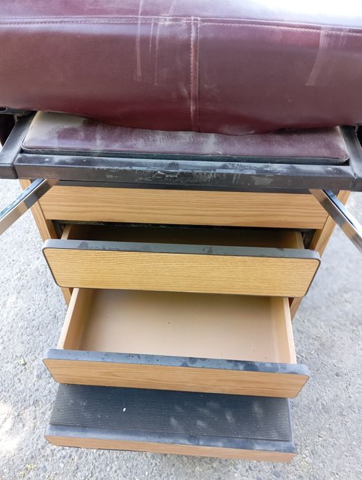 Срочно Стол массажный и для осмотра акушера гинеколога