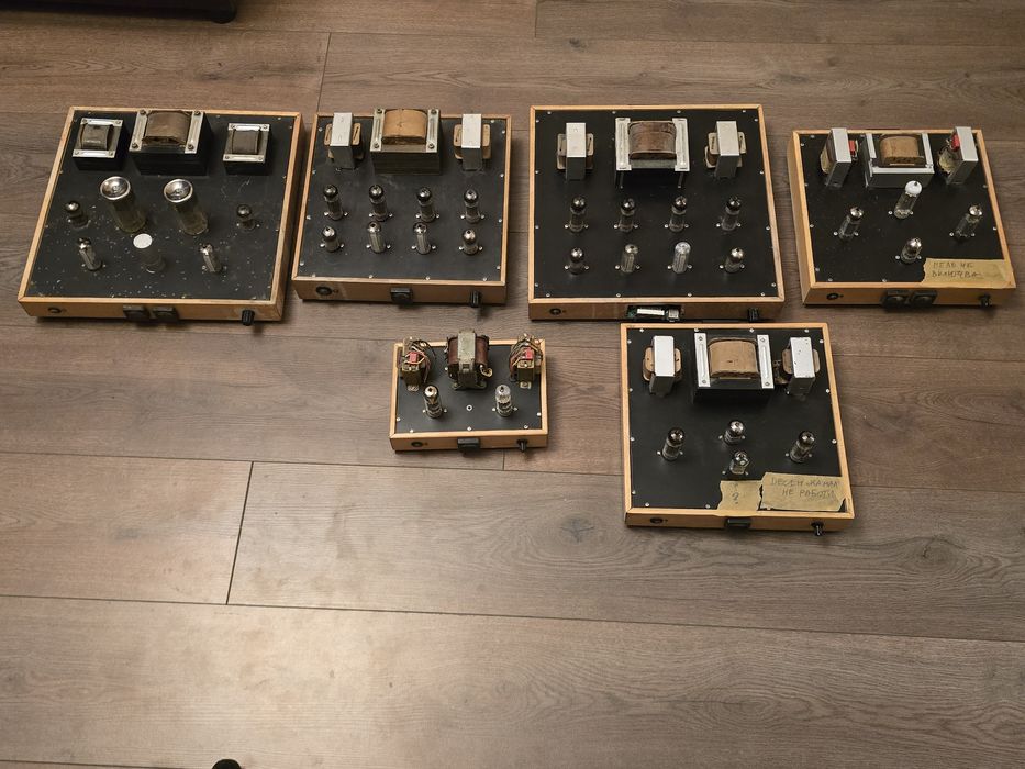 Лампов усилвател ECL86, EM84. Дървен корпус.