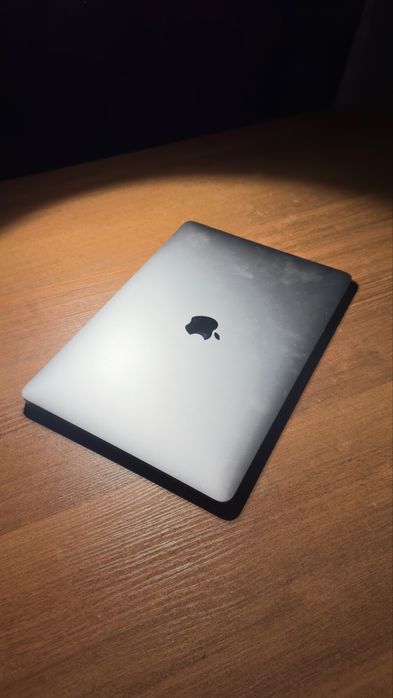 Macbook air 13 2018 продам или обмен