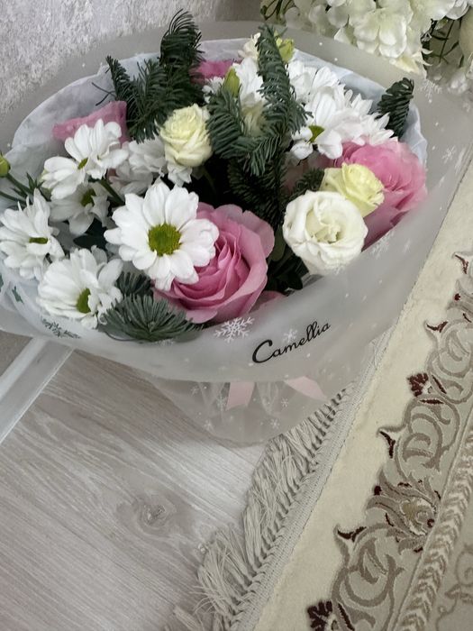 Гүл сатылады фотодағы.