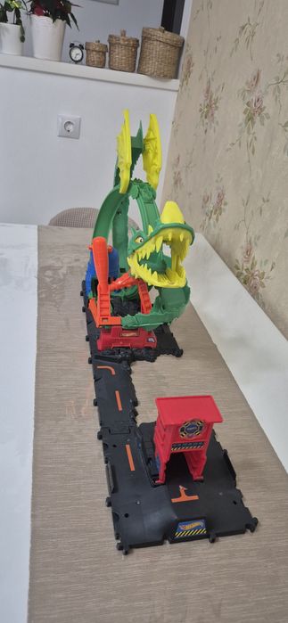 Joc Hot Wheels Cursa Dragonului