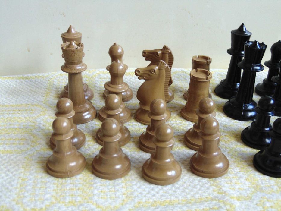 Бакелитови фигури за шах