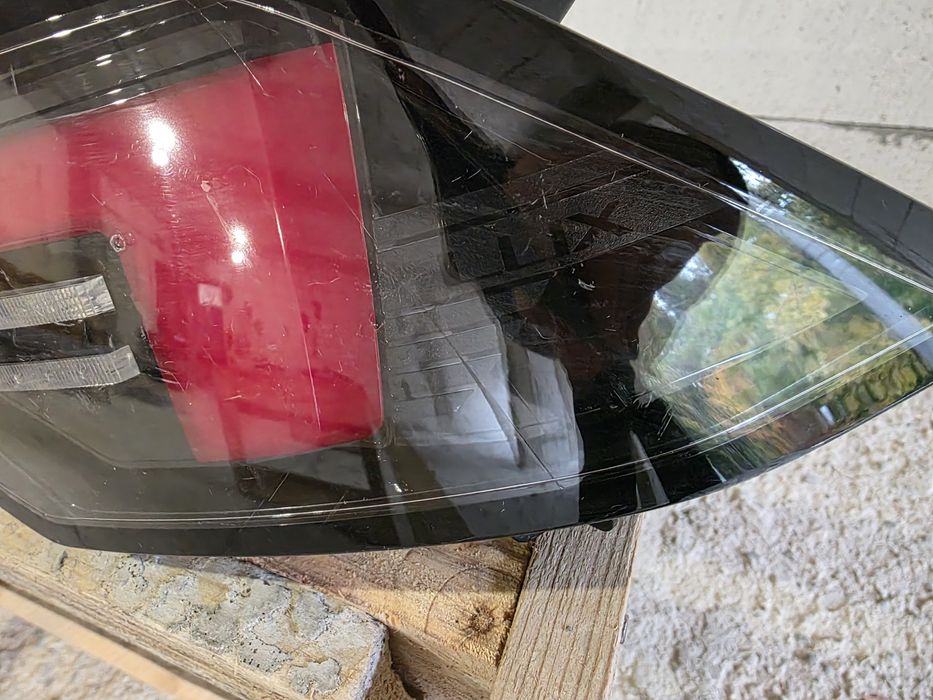 Opel Astra L kombi 21- 2024 стоп десен