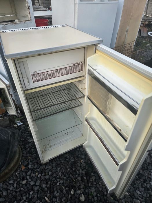 Продам холодильник 25000