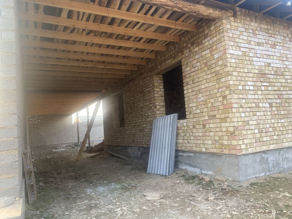 Dacha Karabka xolata sotiladi pishgan g’ishdan