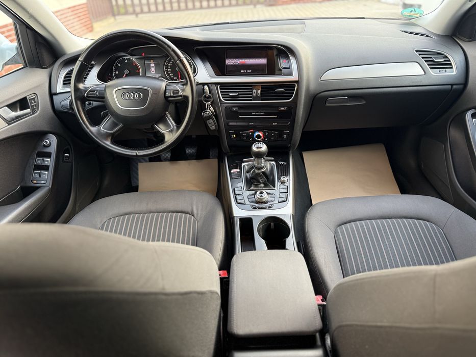 Vând Audi A4 Limuzină An 2013 Motor 2.0 Diesel