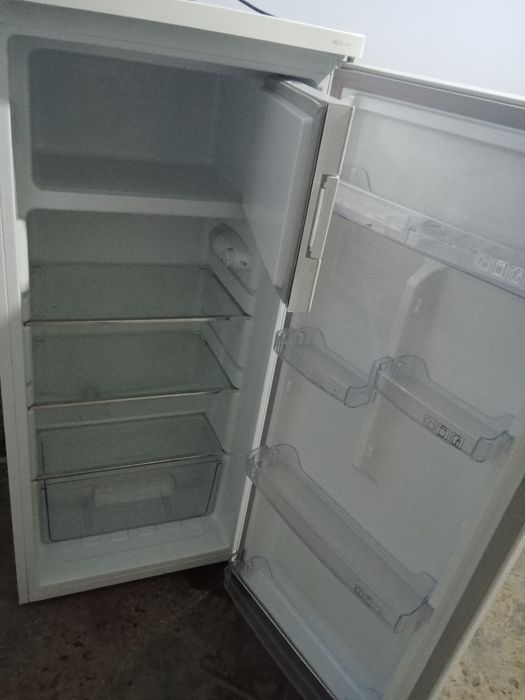 Холодильник Шиваки бэзморозки