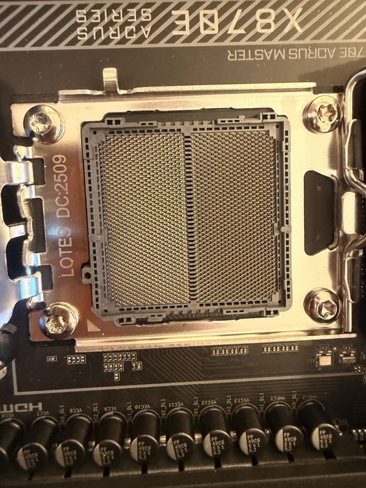 Placa de baza X870E Aorus Master