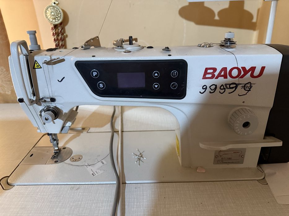 Швейная машинка BAYOYU, с комплектом ниток