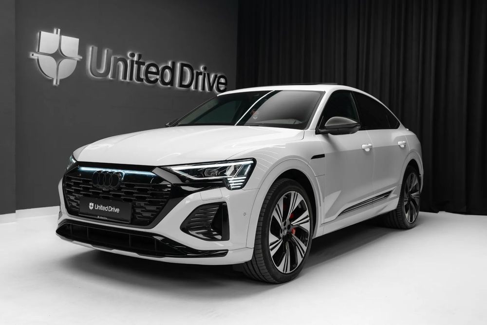 Audi Q8 Audi Q8 e-tron Sportback