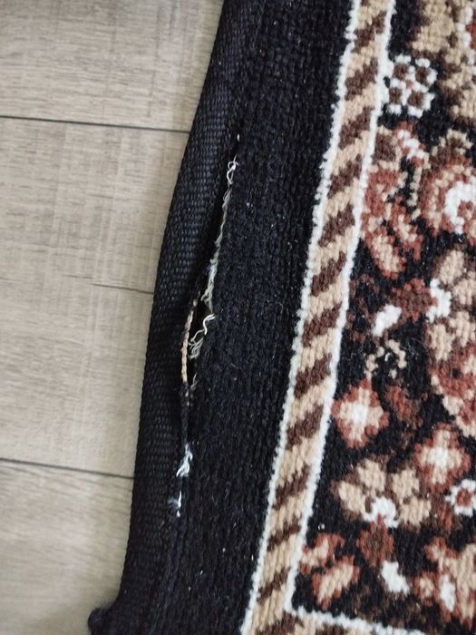 Персийски килим със забележки