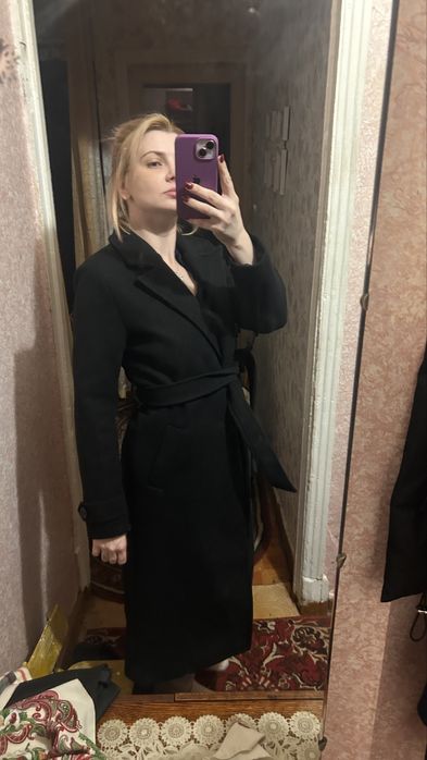 Продам пальто , размер 42