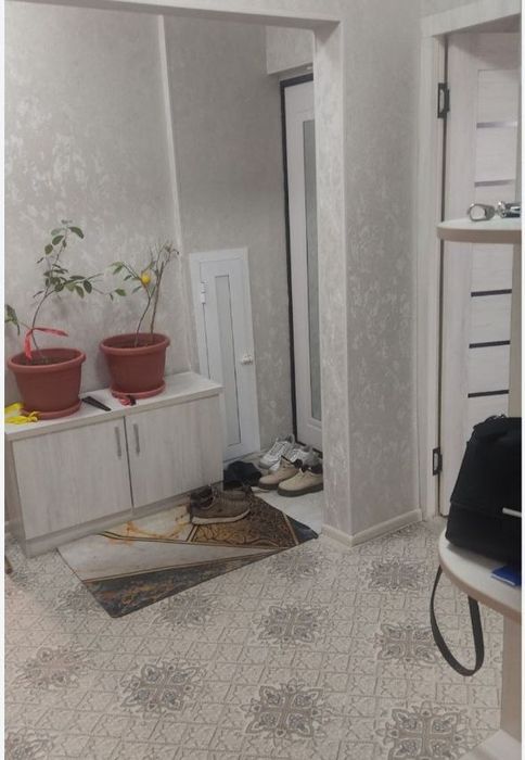 Продаётся 4/5/5 Юнусабад 5 кв-л