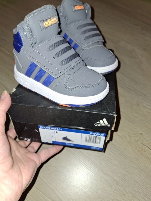 Adidas mid hoops 2.0