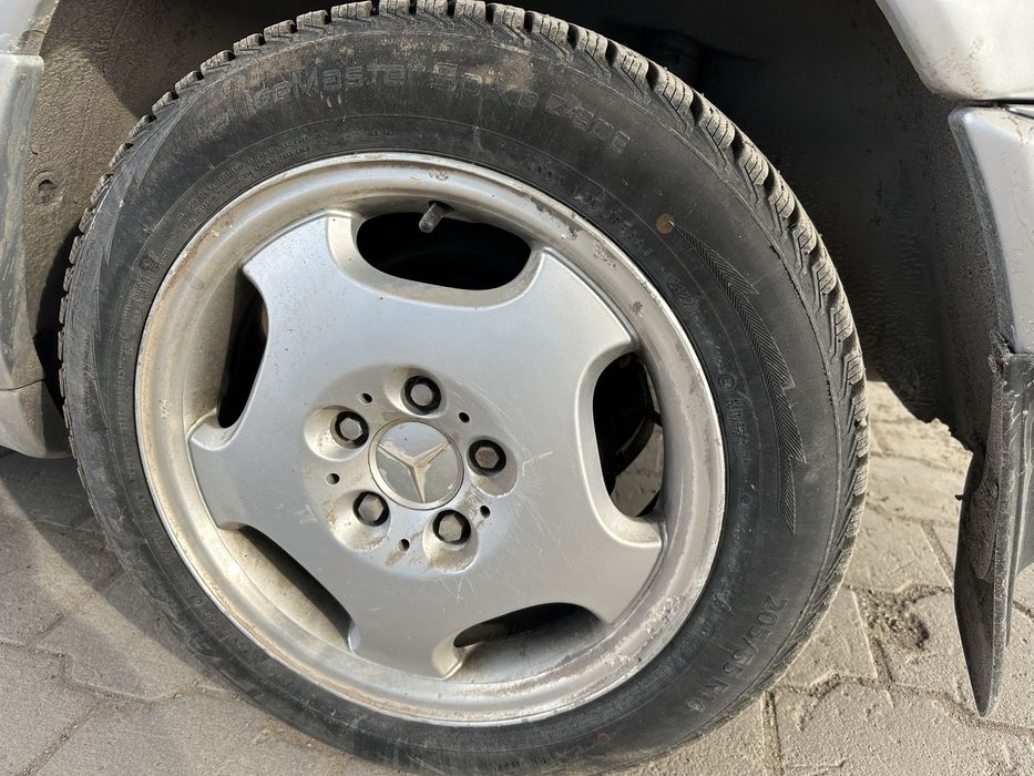 Мерседес бенс 124 серебро