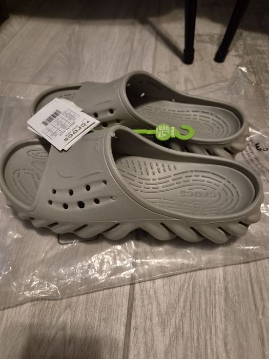 Crocs echo slide 38/39