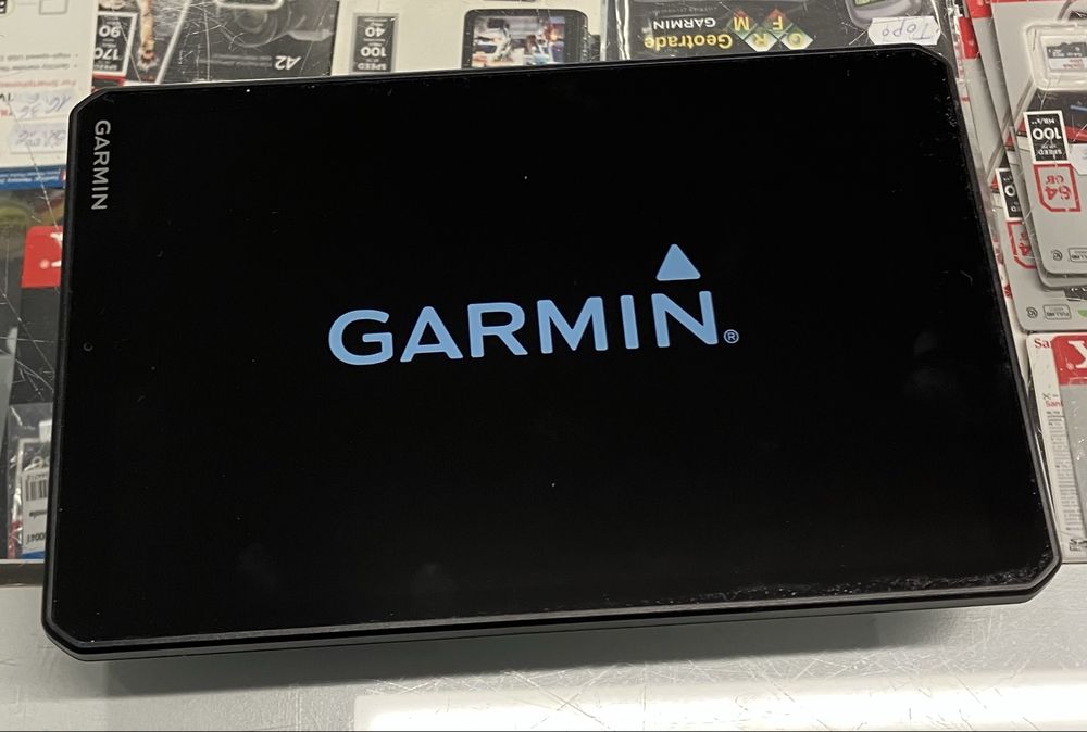 Garmin  Dezl LGV800 навигация за камион